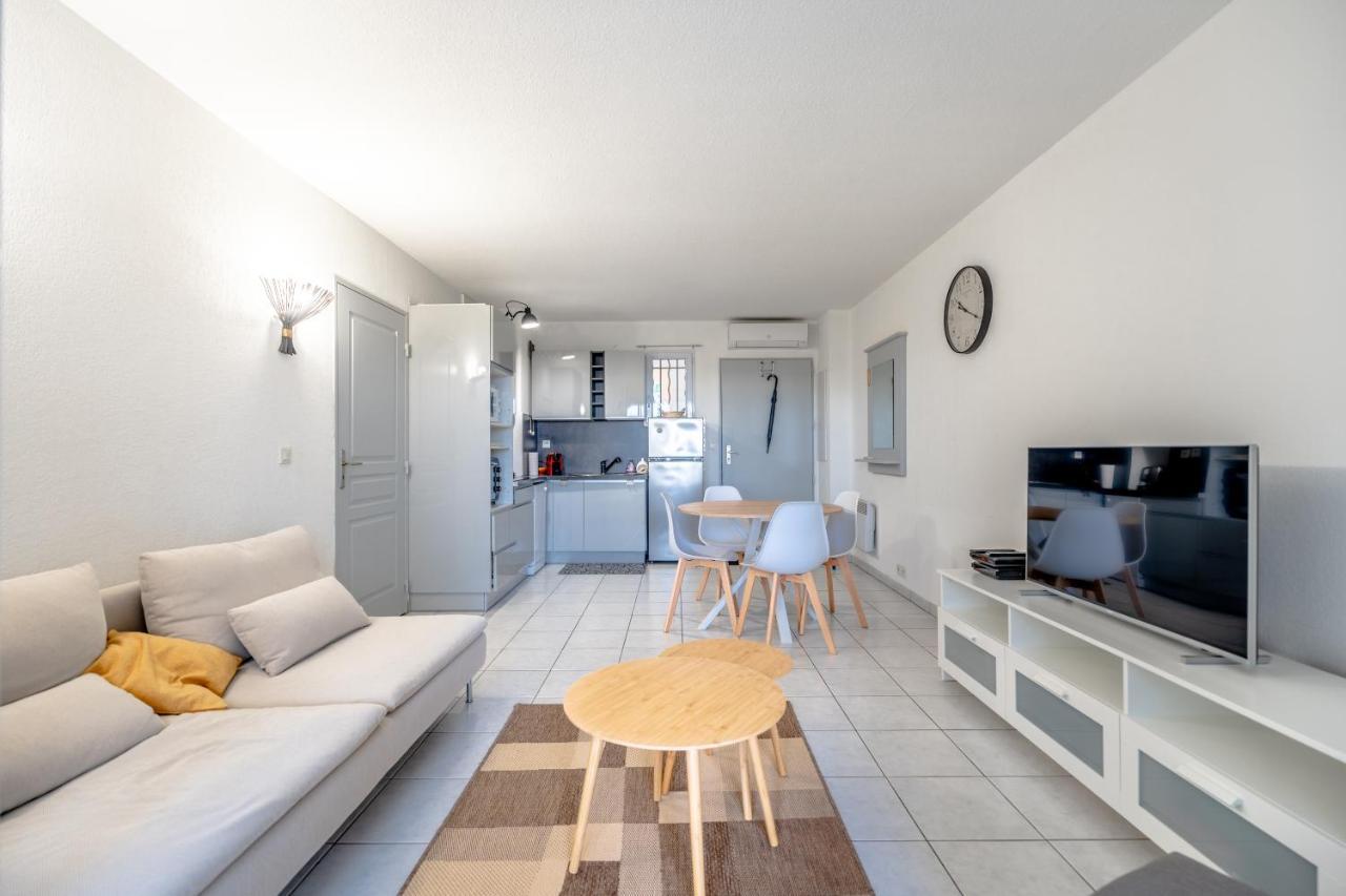 Superbe Appartement Avec Piscine Le Plan-de-la-Tour Exterior photo